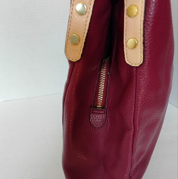 Anne Klein Elegant Burgundy Pebbled Leather Shoulder Bag. - Picture 3 of 5